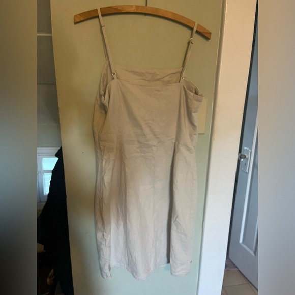 Perfect summer dress - Picture 2 of 3